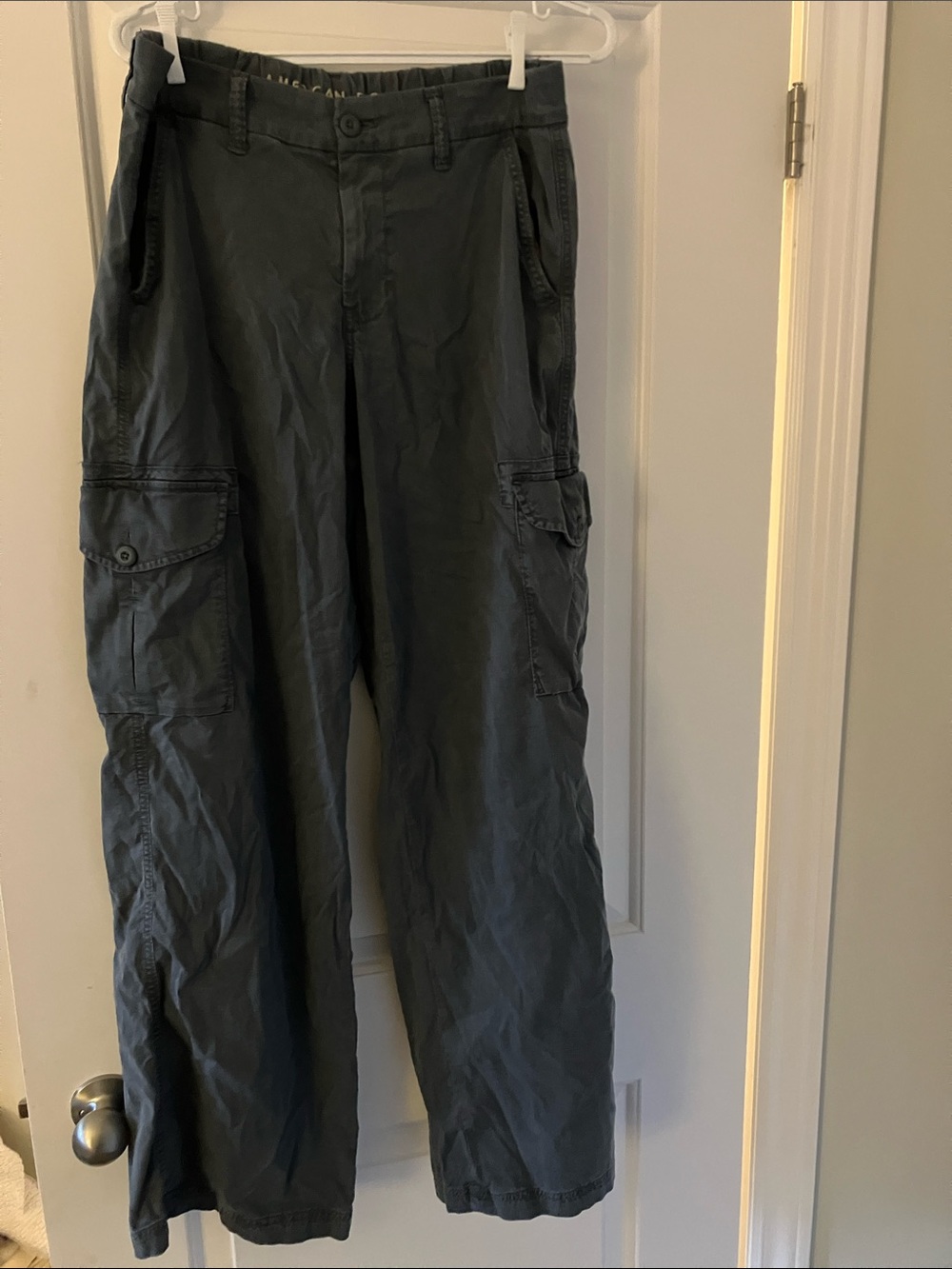 Y2K American Eagle Dark Sage Cargo Capris Comfort Waist